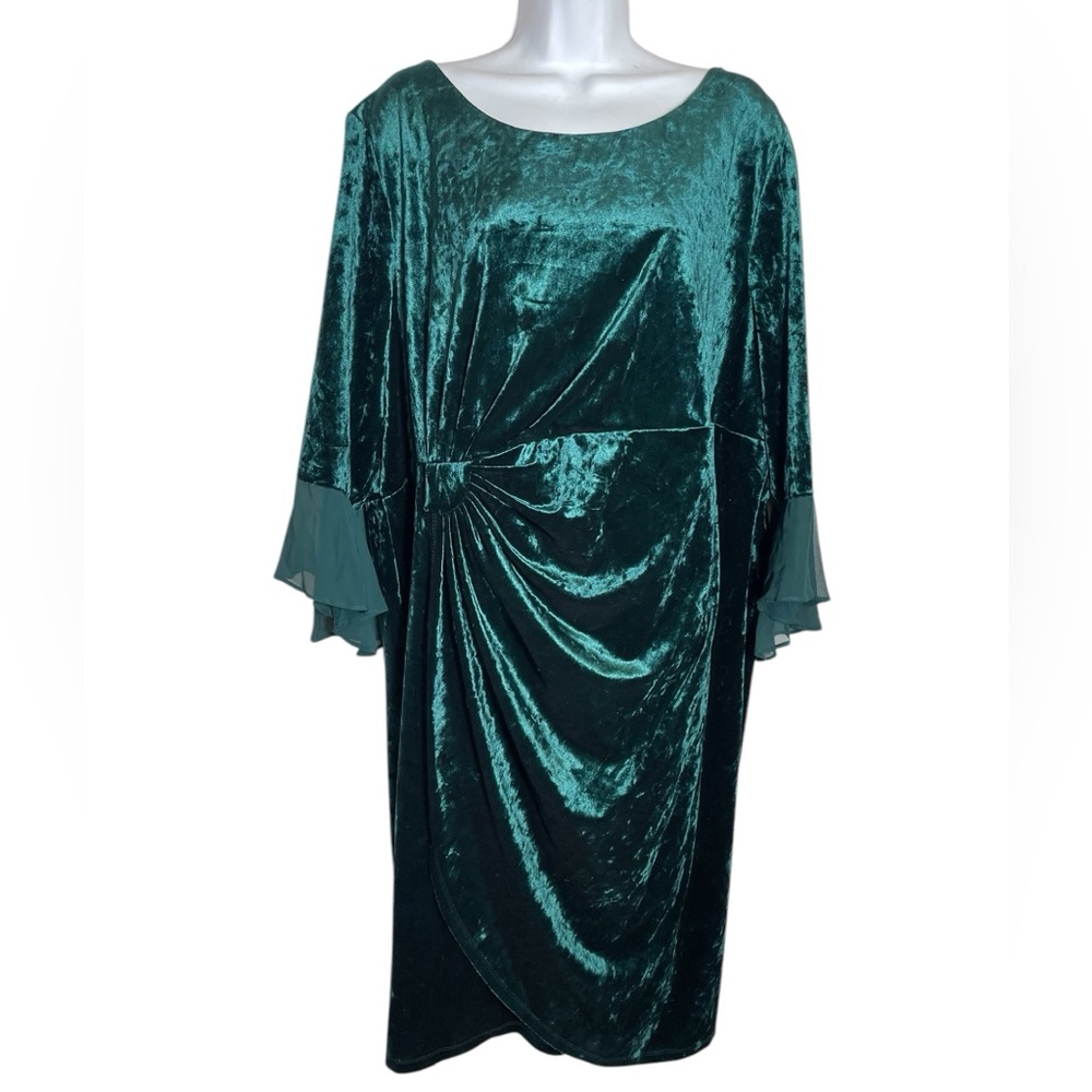 NWT Connected Apparel size 24W stunning emerald green velvet dress 💚💚